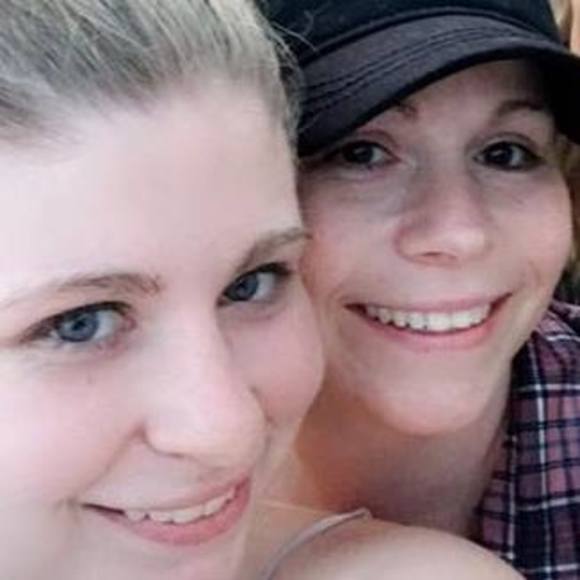 Meet your Posher, Shelly - Picture 1 of 1